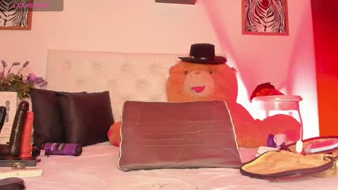 sharon_smiith_ online show from 10-05-25, 02:54