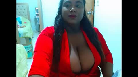 sharonevans1 online show from 11-18-25, 04:39