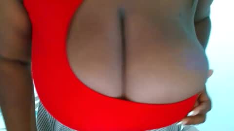 Snapshot of sharonevans1 chatting on 03-20-26, 05:12 sharonevans1 online show from 03-20-26, 05:12