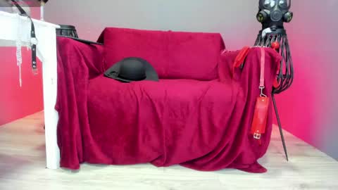 Snapshot of sharoon_gold chatting on 04-15-26, 03:02 Your mistress Sharon online show from 04-15-26, 03:02