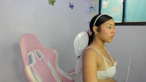 loraine online show from 10-28-25, 08:00