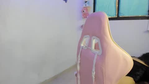 loraine online show from 11-05-25, 09:26