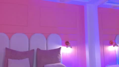 Snapshot of shatall_rouge chatting on 06-04-26, 04:18 Shantall online show from 06-04-26, 04:18