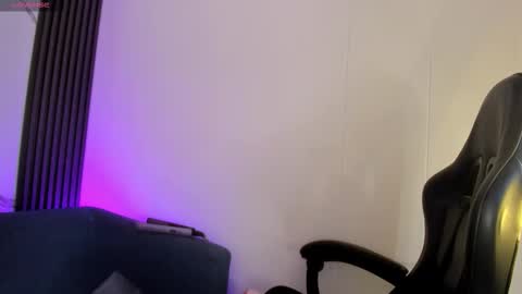 Shauna online show from 02-15-26, 07:51