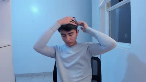 Snapshot of shawn__sanderson chatting on 11-07-25, 10:32 Shawn online show from 11-07-25, 10:32