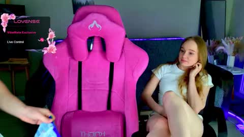 Snapshot of shawty_mia chatting on 02-12-26, 09:10 Shawty Mia online show from 02-12-26, 09:10