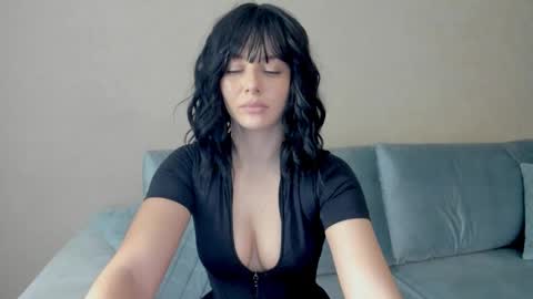 Sue online show from 12-22-25, 07:55