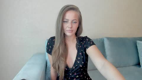 Snapshot of shawty_sue chatting on 04-17-26, 06:22 Sue online show from 04-17-26, 06:22