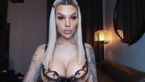 shayblonde online show from 10-21-25, 07:36