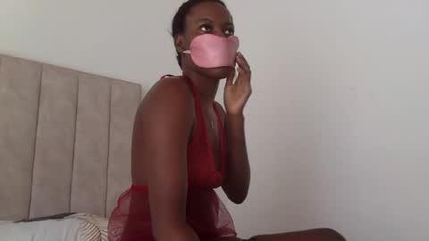 Shayla online show from 11-19-25, 02:39