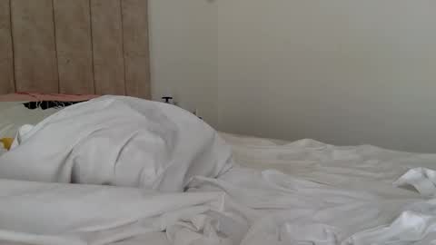 Shayla online show from 11-30-25, 03:16