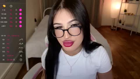 Snapshot of shayloren chatting on 11-07-25, 04:01 Shay online show from 11-07-25, 04:01