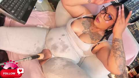 Snapshot of shayna_manson_ chatting on 03-08-25, 08:22 INDEPENDENT MODEL ITS JUST YOU ME online show from 03-08-25, 08:22