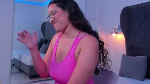 Snapshot of shayra_alina chatting on 06-17-26, 09:27 shayra_alina online show from 06-17-26, 09:27