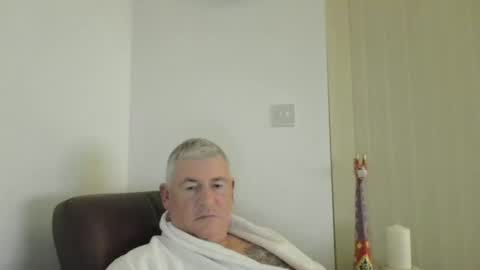 she52 online show from 12-20-25, 06:26