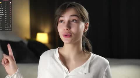 Tessa online show from 11-11-25, 02:22