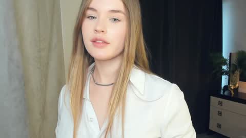 Violet online show from 12-23-24, 09:59