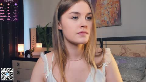 Violet online show from 01-22-25, 10:18