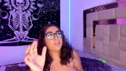 Heidy  online show from 01-16-25, 05:32