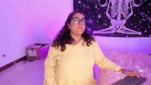 Heidy  online show from 02-07-25, 06:03