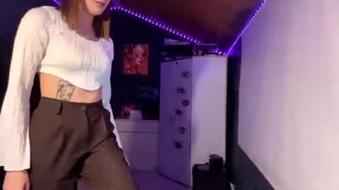 Snapshot of sheilaoverson chatting on 04-14-26, 02:56 sheilaoverson online show from 04-14-26, 02:56