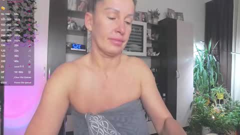 Sheila GMT 2 Tuesday Wednesday Friday Saturday Sunday- 8  5  online show from 01-18-26, 04:49