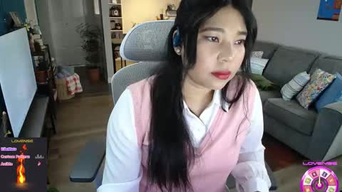 Snapshot of sheilyn_smith chatting on 03-16-26, 02:17 sheilyn_smith online show from 03-16-26, 02:17