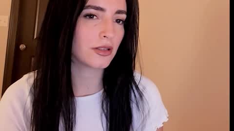 Snapshot of sheisallthat chatting on 11-15-25, 03:59 sheisallthat online show from 11-15-25, 03:59