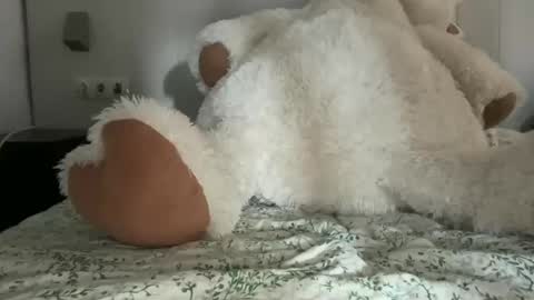 Snapshot of shekitty chatting on 03-23-26, 09:13 shekitty online show from 03-23-26, 09:13