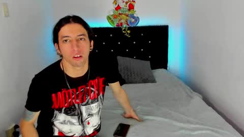 Snapshot of shelby__loveshow chatting on 12-16-24, 03:19 shelby__loveshow online show from 12-16-24, 03:19