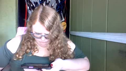 Red online show from 05-19-26, 01:39
