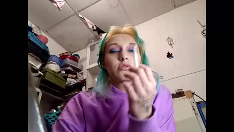 Shelby holes online show from 03-12-25, 05:57