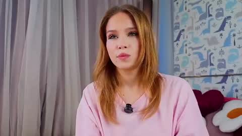 Lina online show from 06-19-26, 01:43