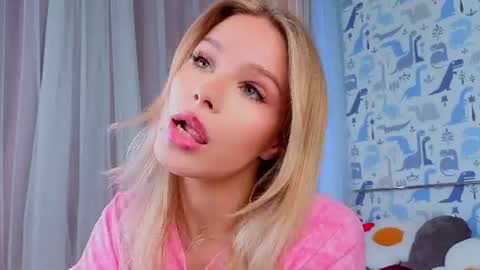 Lina online show from 06-22-26, 02:13