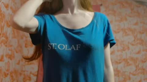 Snapshot of shelikessoymilk chatting on 10-19-25, 02:23 Erika online show from 10-19-25, 02:23