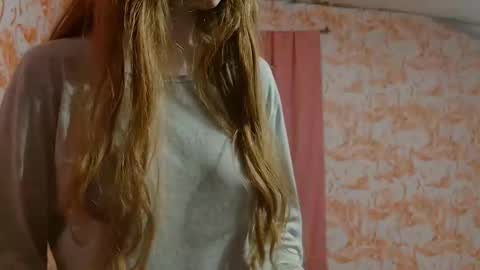 Snapshot of shelikessoymilk chatting on 11-02-25, 10:45 Erika online show from 11-02-25, 10:45