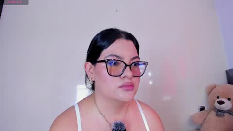Snapshot of shell_1 chatting on 06-17-26, 07:37 S H E L L online show from 06-17-26, 07:37