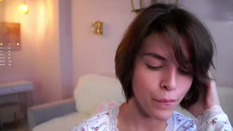 Snapshot of shelleyharn chatting on 10-04-25, 01:25 Alex online show from 10-04-25, 01:25