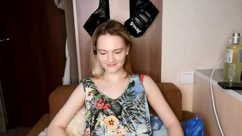 Ashley online show from 06-08-26, 03:01