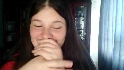 Snapshot of shellydiffley chatting on 06-06-26, 09:25 Shelly online show from 06-06-26, 09:25