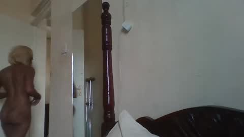 shellymadonna online show from 10-20-25, 09:21