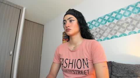 Snapshot of shelsy_d chatting on 04-17-26, 08:56 S H E L S Y online show from 04-17-26, 08:56