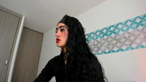 Snapshot of shelsy_d chatting on 04-28-26, 09:09 S H E L S Y online show from 04-28-26, 09:09