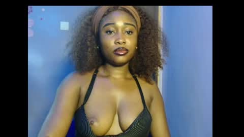 Favour online show from 06-23-26, 06:33