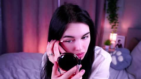 Mira online show from 06-04-26, 07:25