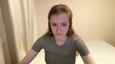 Snapshot of shereefuehrer chatting on 09-21-25, 04:41 Jolyn online show from 09-21-25, 04:41