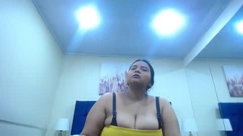 Snapshot of sherinenorth chatting on 10-18-25, 12:28 Sherine online show from 10-18-25, 12:28