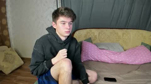 Max online show from 10-15-25, 06:52