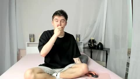 Max online show from 12-20-25, 09:11