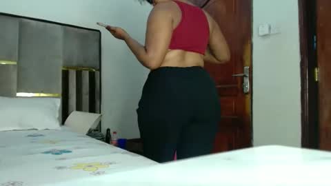 Snapshot of sherrysaa chatting on 02-17-25, 04:04 Sherry l online show from 02-17-25, 04:04